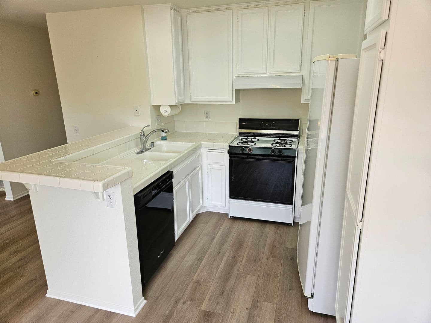 Lake Forest Condo: 25568 Azalea #54