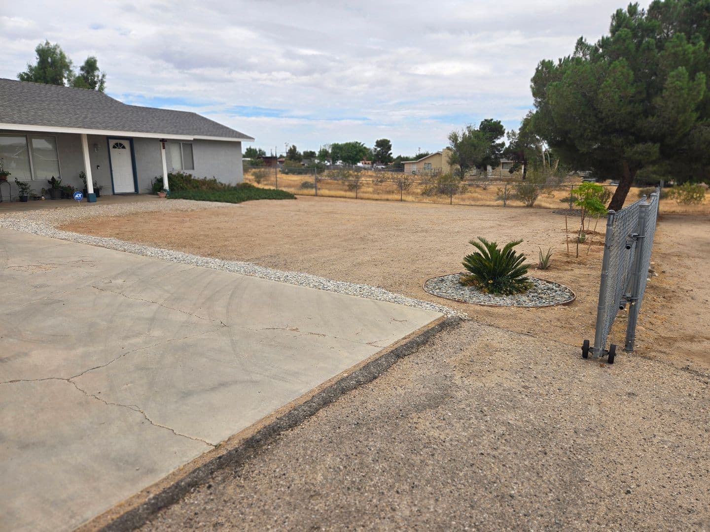 Victorville House: 12570 11th Avenue