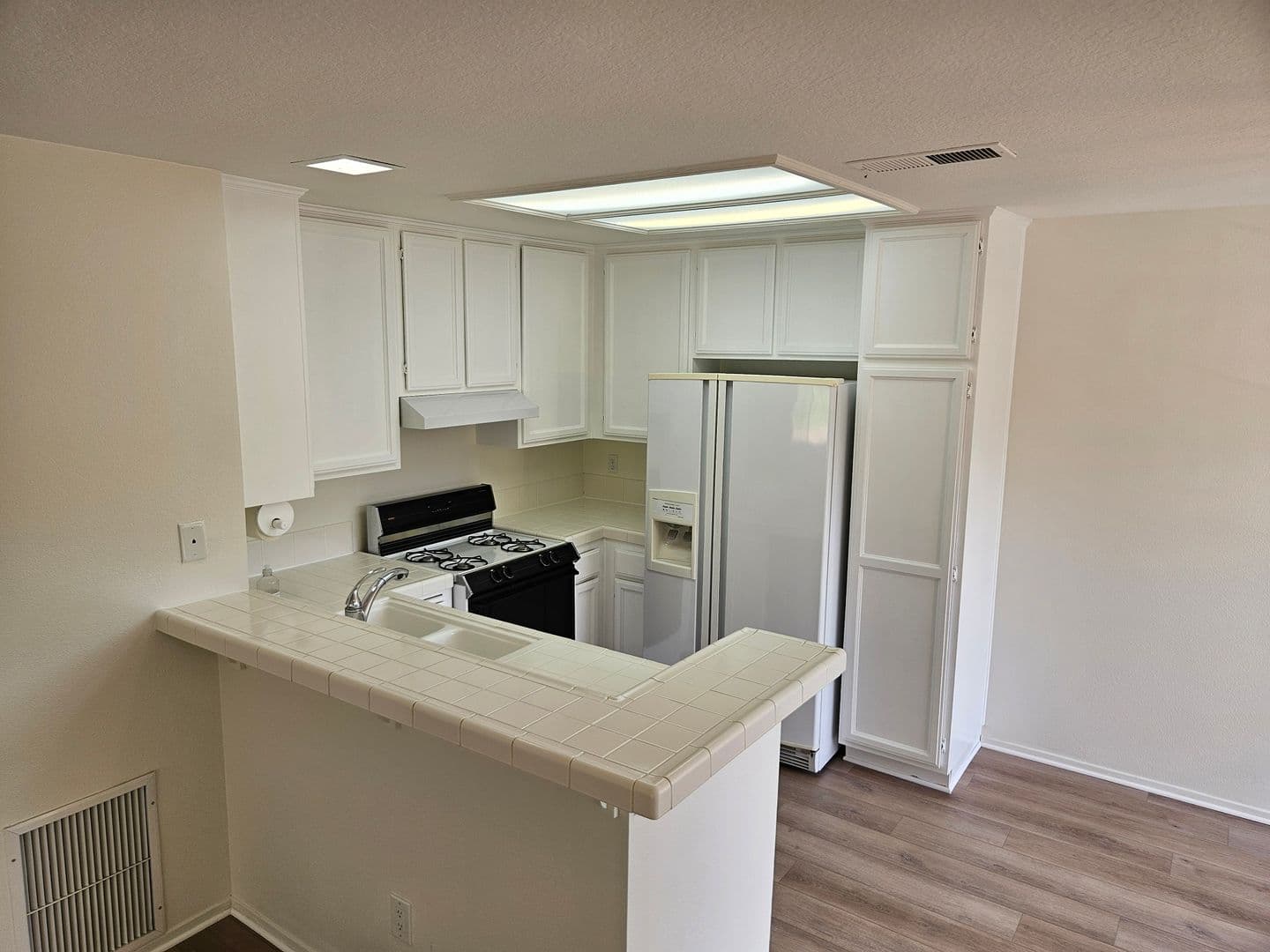 Lake Forest Condo: 25568 Azalea #54