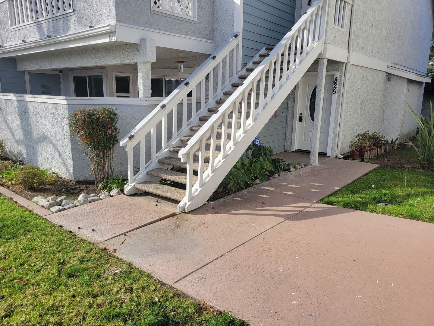Orange House: 825 W. Fletcher #111