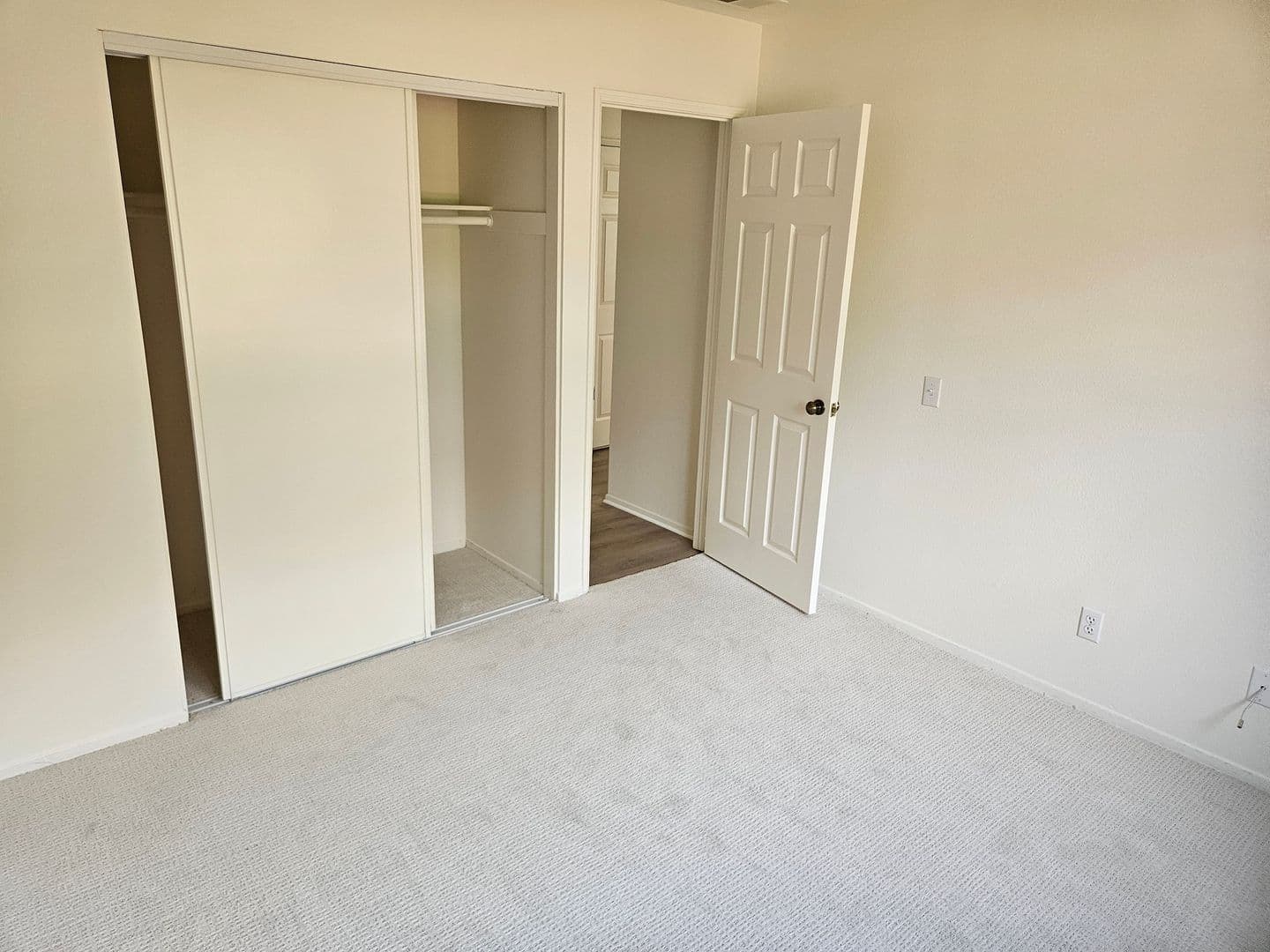 Lake Forest Condo: 25568 Azalea #54