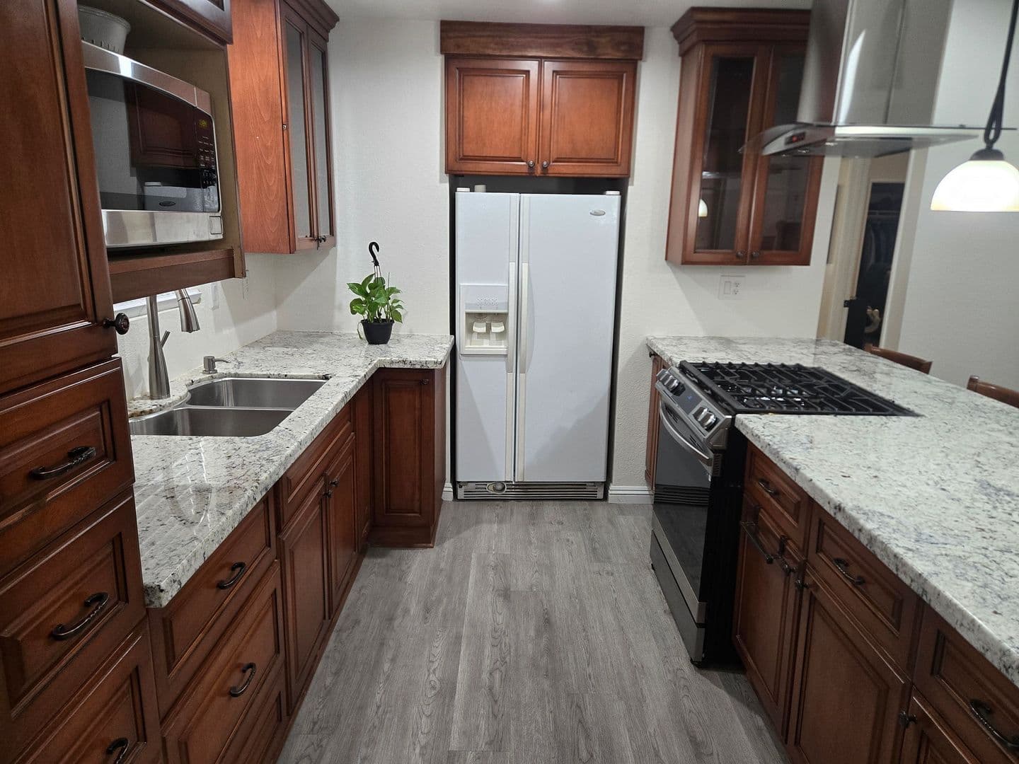 Victorville House: 12570 11th Avenue