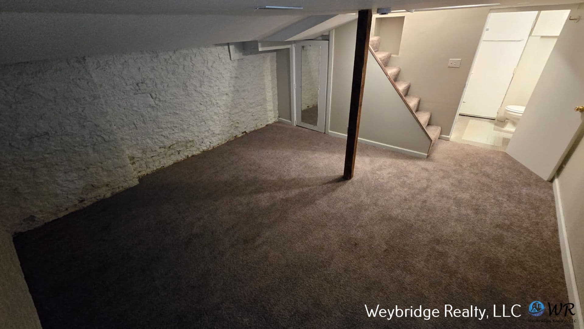 Cincinnati Apartment: 2216 Ohio Avenue