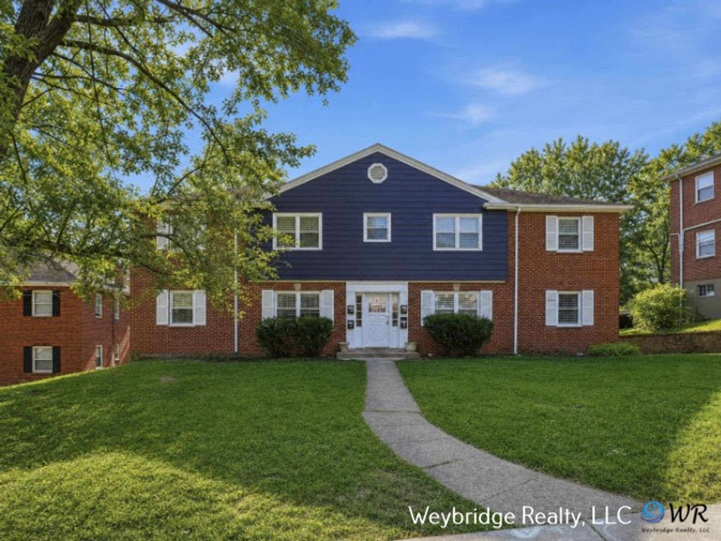 Cincinnati Apartment: 3518 Hazelwood Avenue