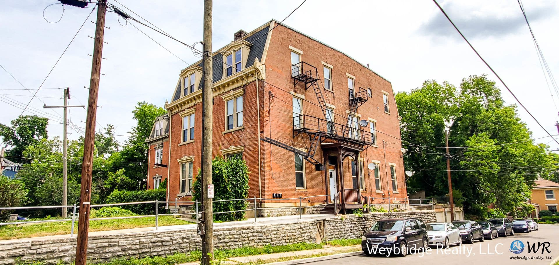 Cincinnati Apartment: 2216 Ohio Avenue