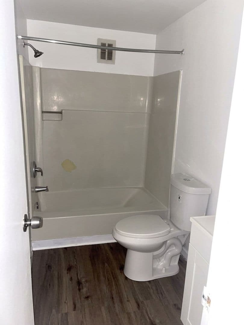 Syracuse Apartment: 405 Ash street