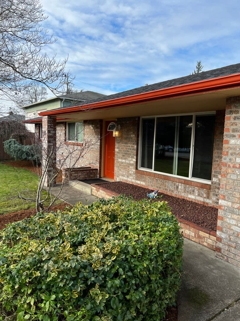 Tacoma Apartment: 115 Tule Lake Rd E