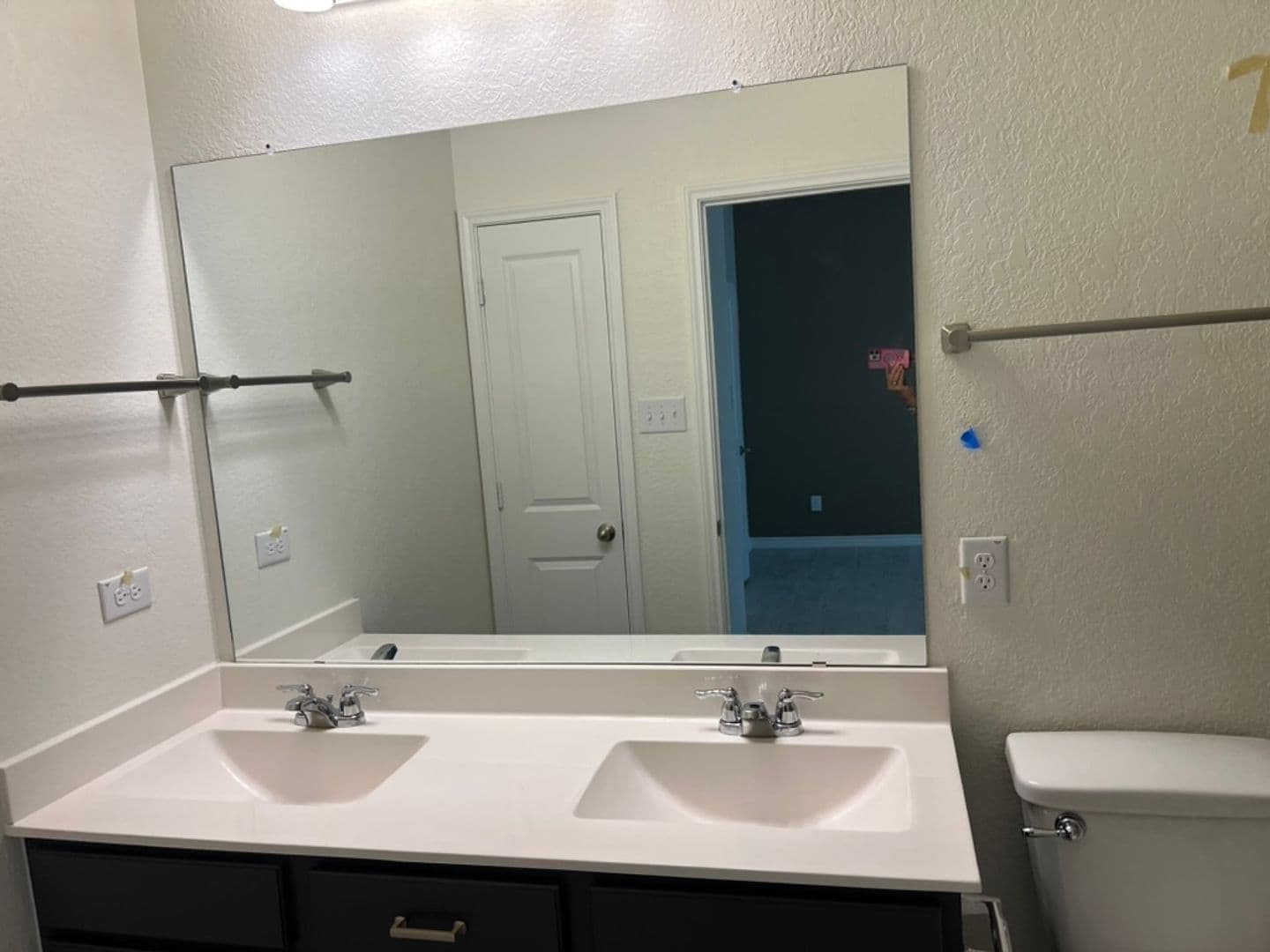 Boerne House: 114 E Granite Shores Drive