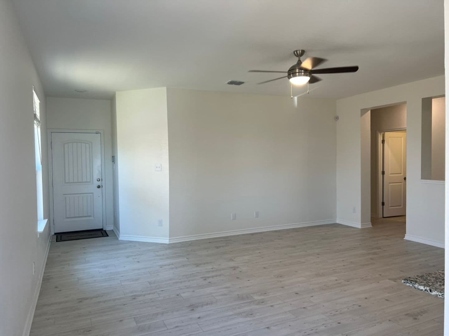 Boerne House: 114 E Granite Shores Drive