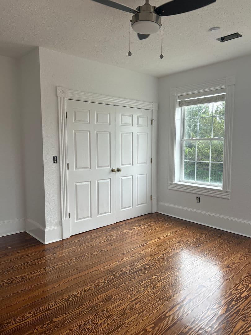 Savannah Apartment: 614 E Gwinnett St