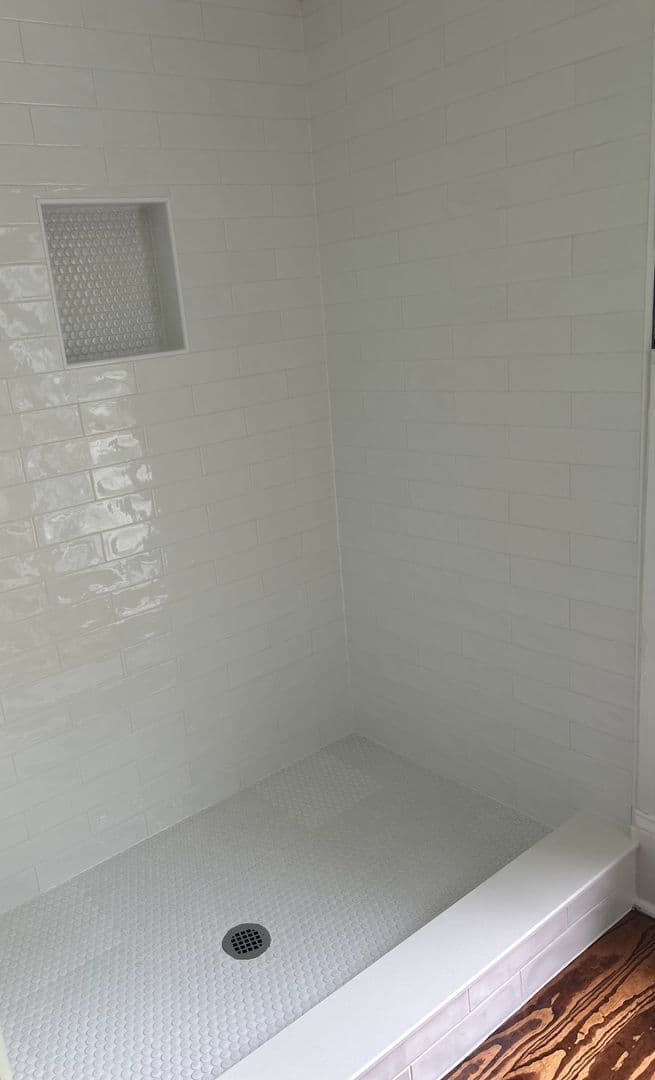 Savannah Apartment: 614 E Gwinnett St