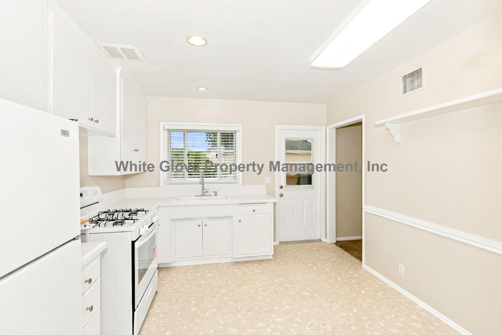 Fullerton House: 1358 W Olive Avenue