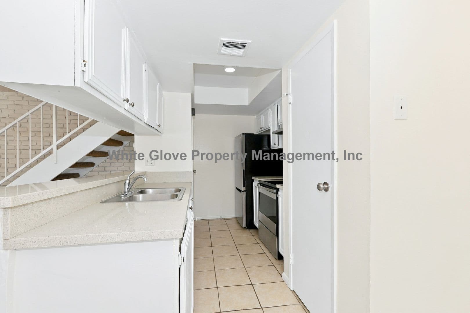 Rowland Heights House: 18112 Camino Bello #3