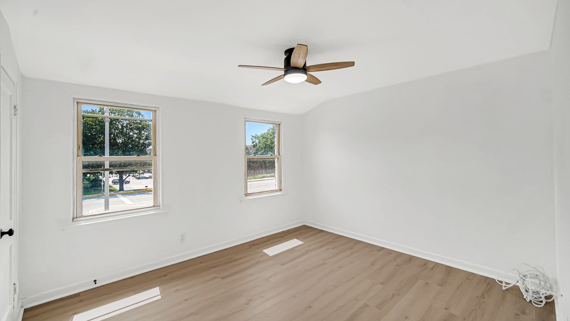 Hammond Apartment: 2229-2243 169th St