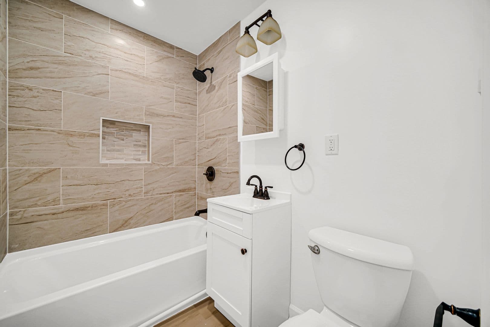 Hammond House: 7610 Alexander Ave