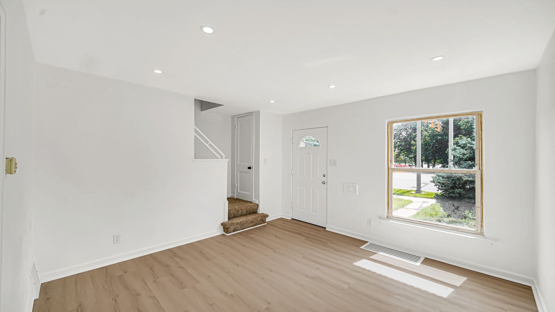 Hammond Apartment: 2229-2243 169th St