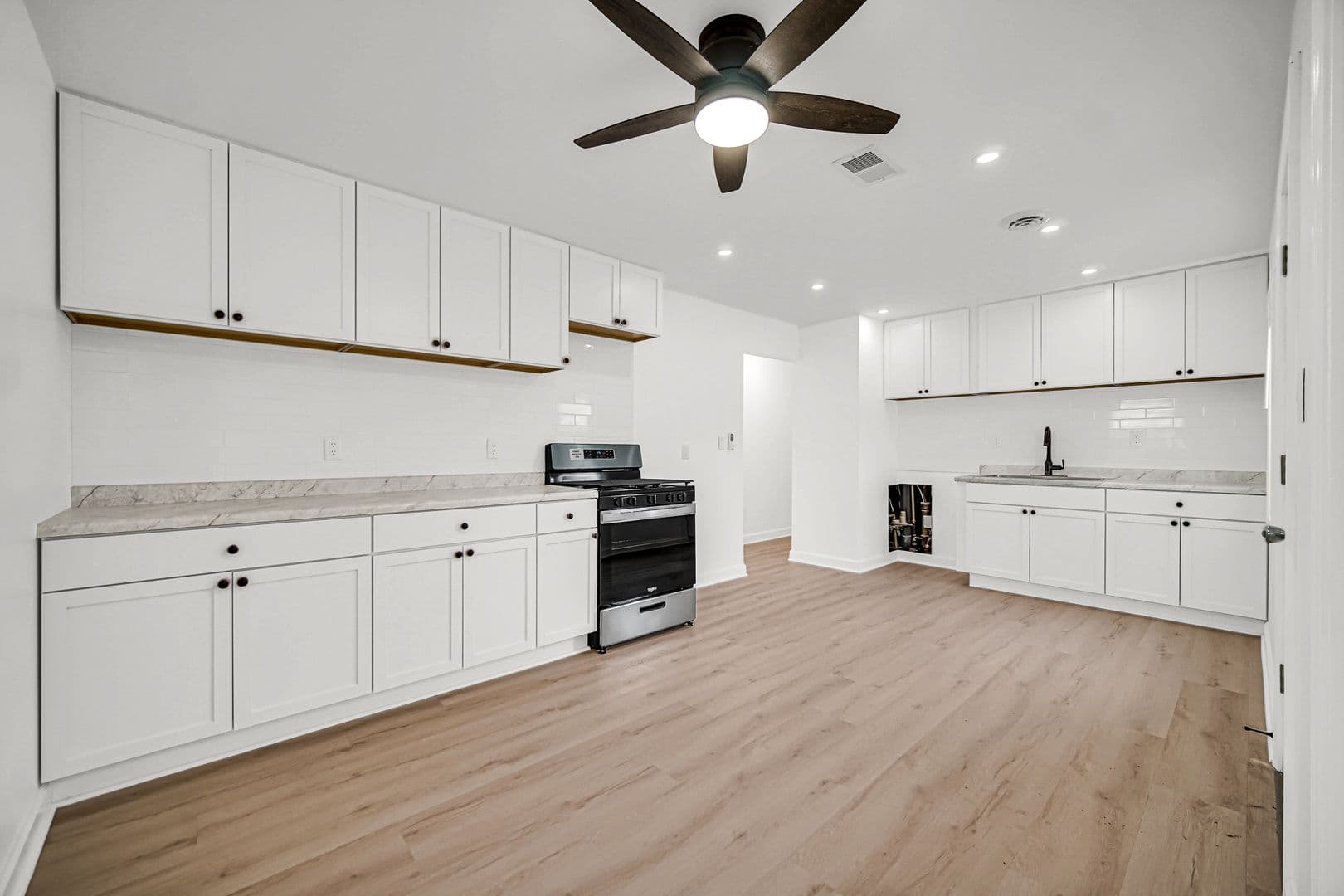 Hammond House: 7610 Alexander Ave