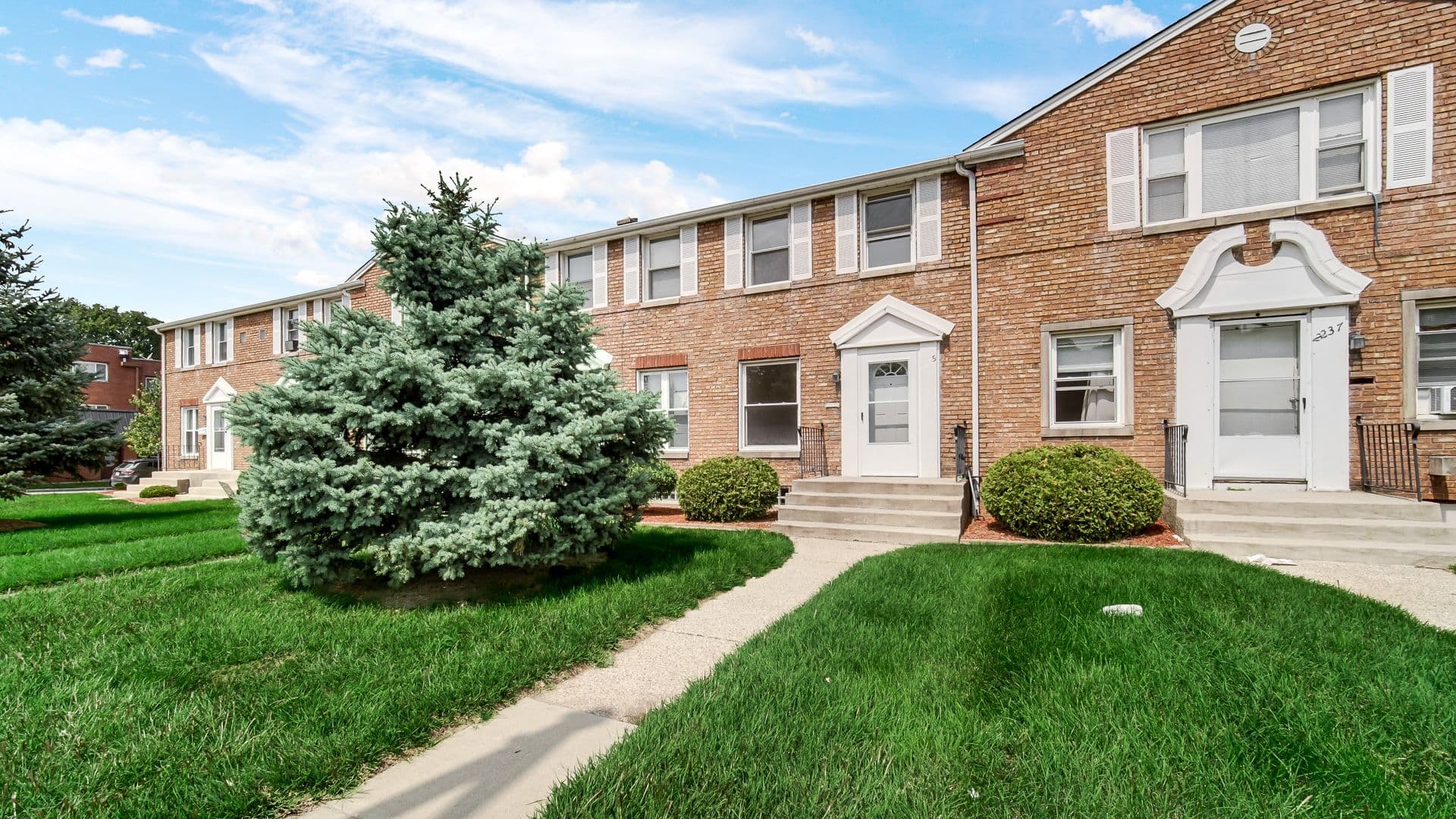 Hammond Apartment: 2229-2243 169th St