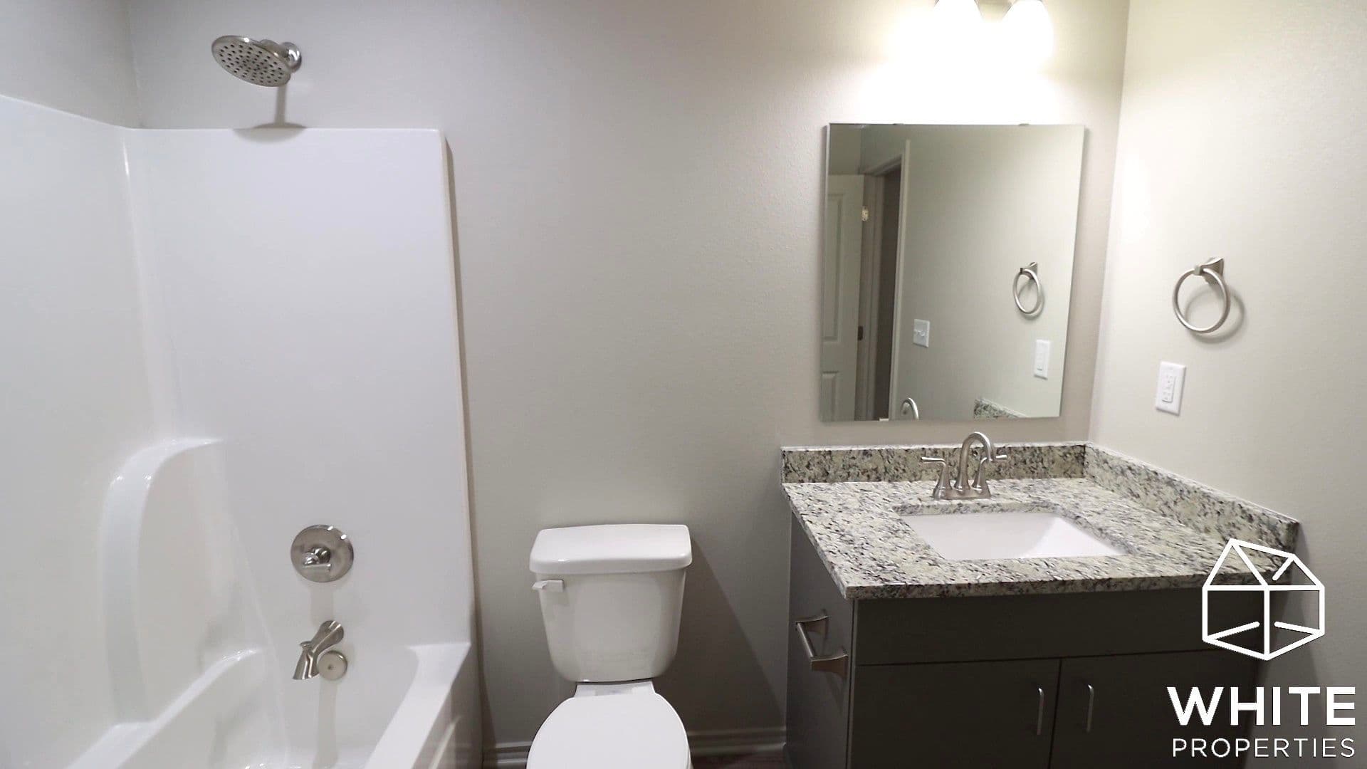 Nash Apartment: 60 Clark Street