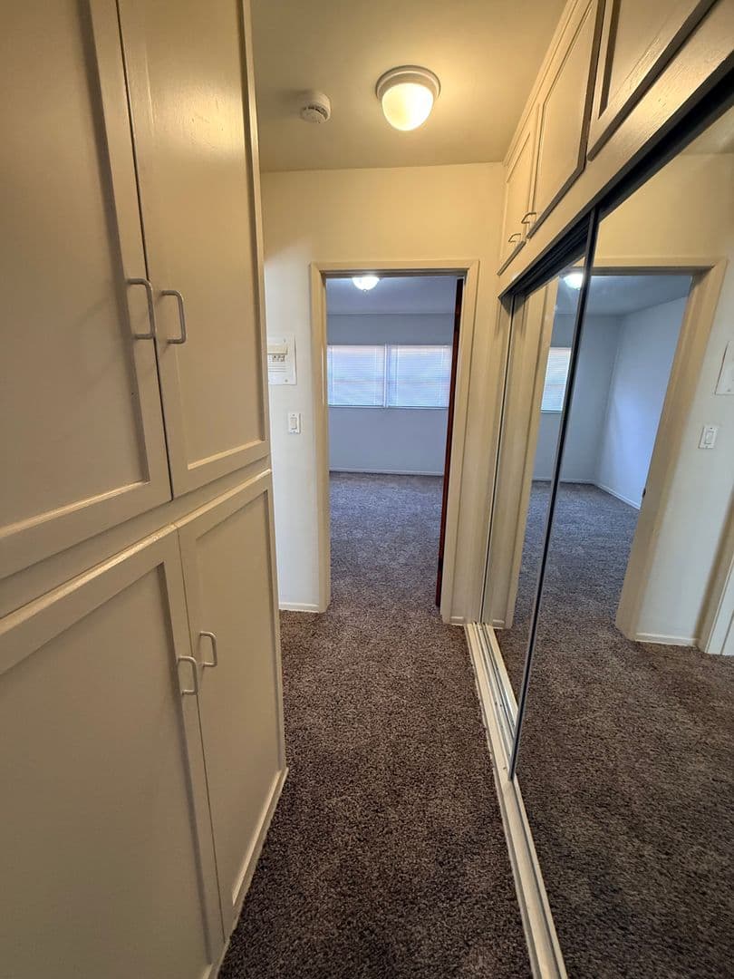 Long Beach Apartment: 1745 E. Appleton St.