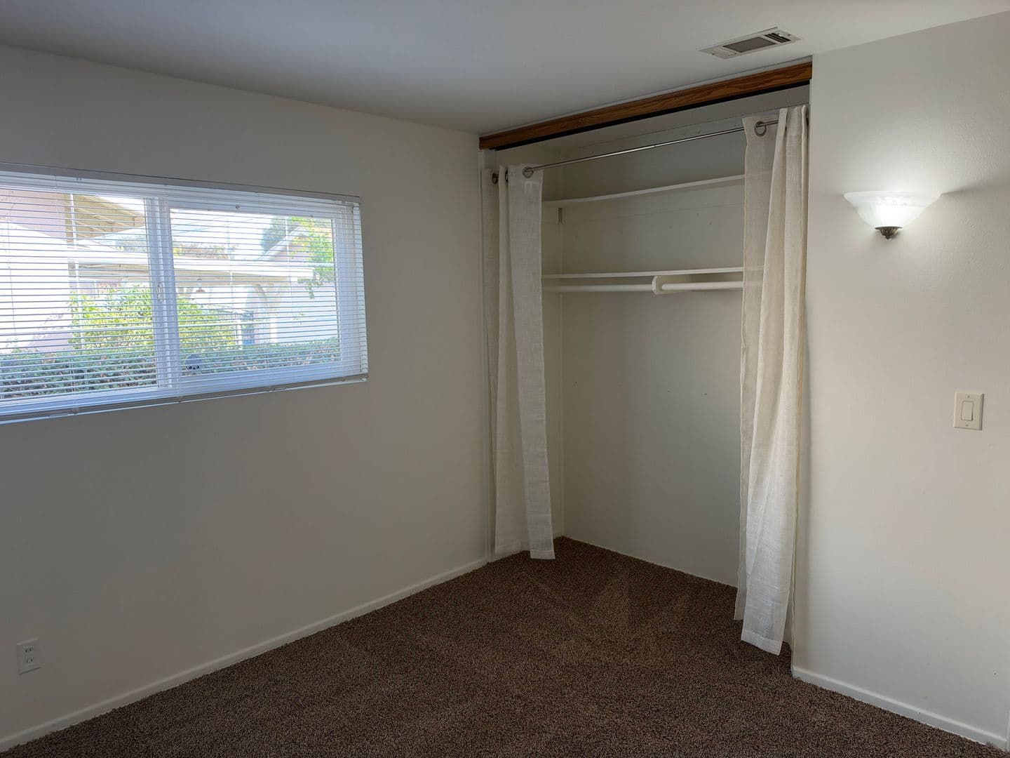 Lakewood House: 20836 Claretta Ave.