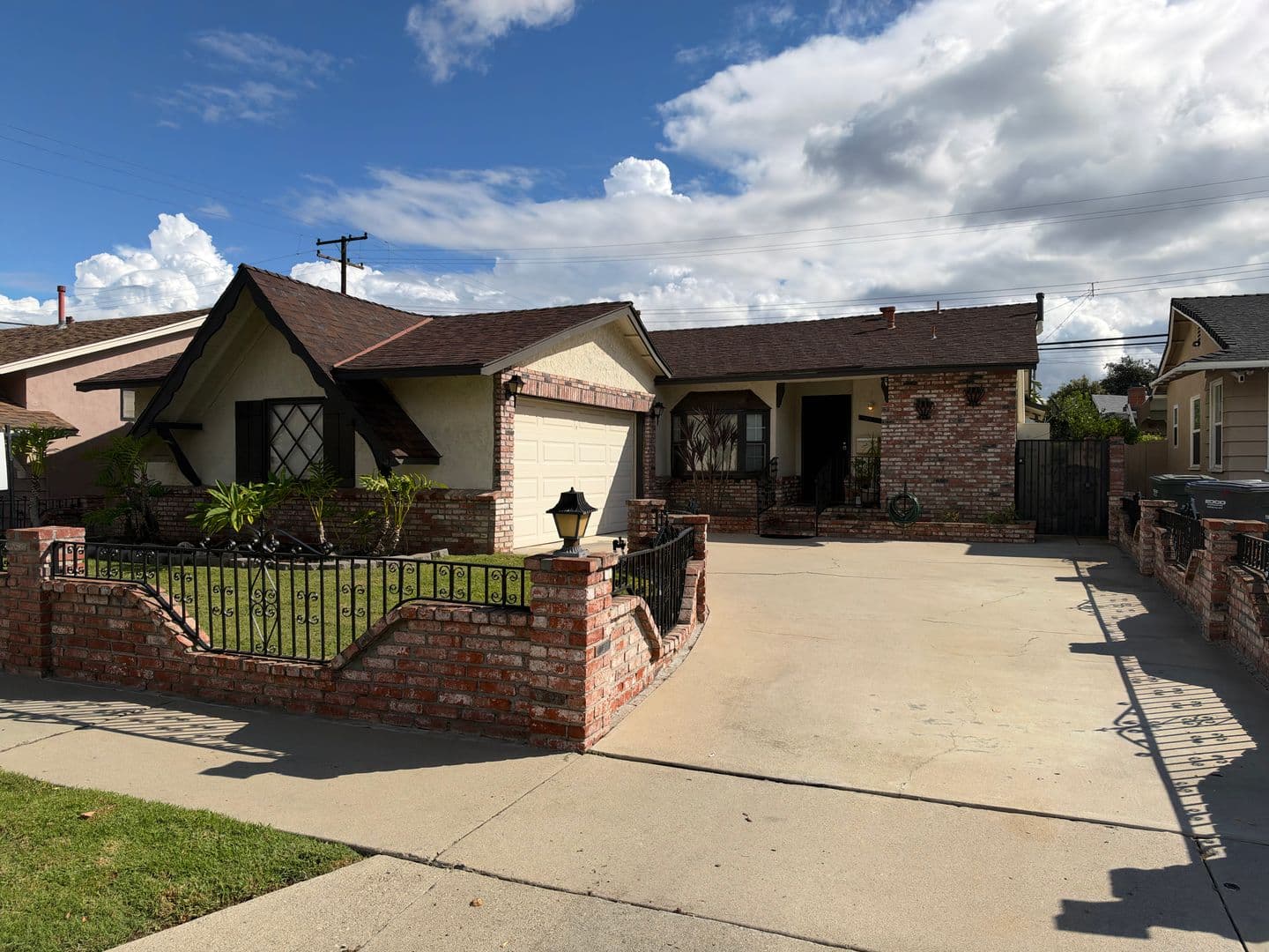 Lakewood House: 20836 Claretta Ave.