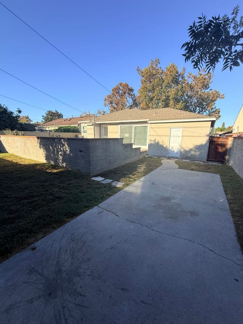 Lakewood House: 5038 Autry Ave.