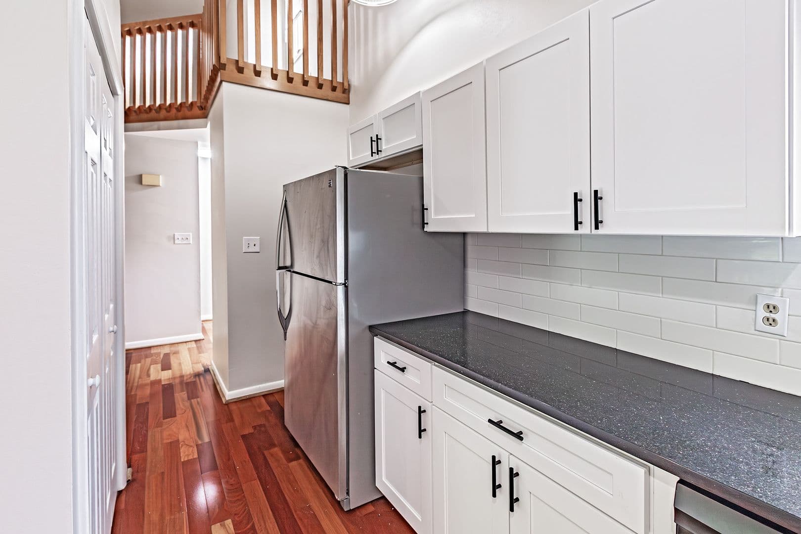 Newark House: 35 Foxtail Ct