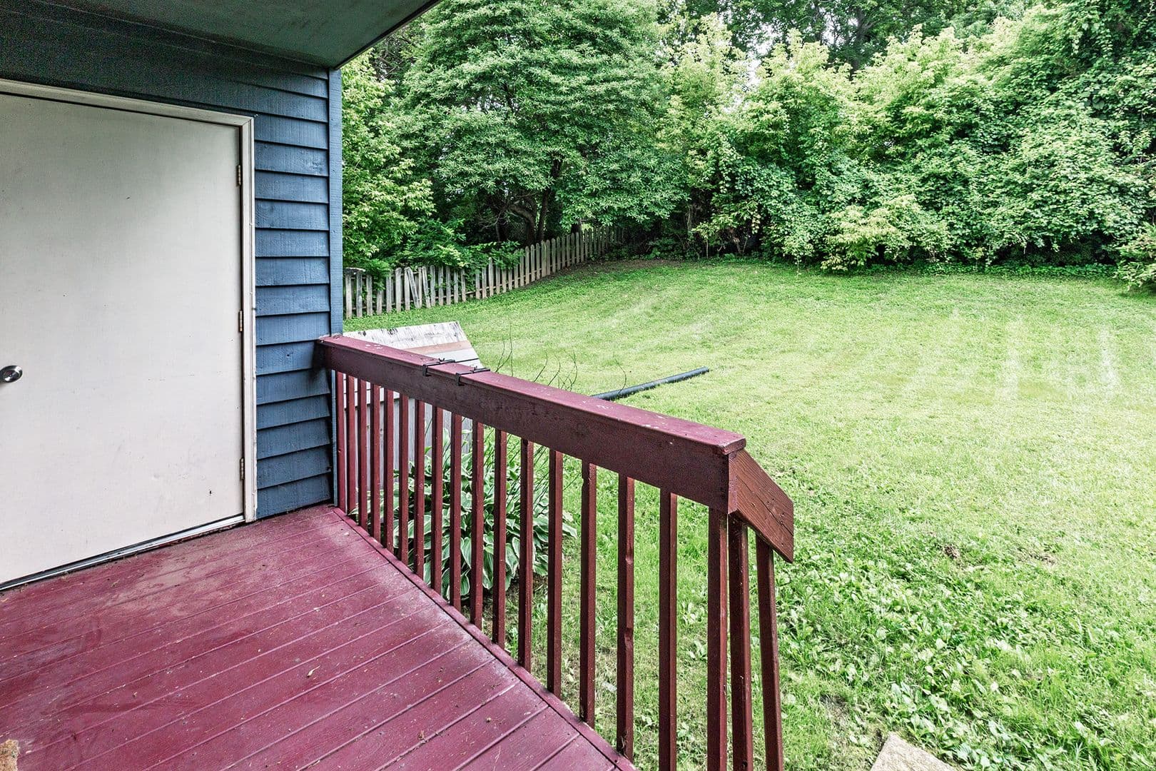 Newark House: 35 Foxtail Ct