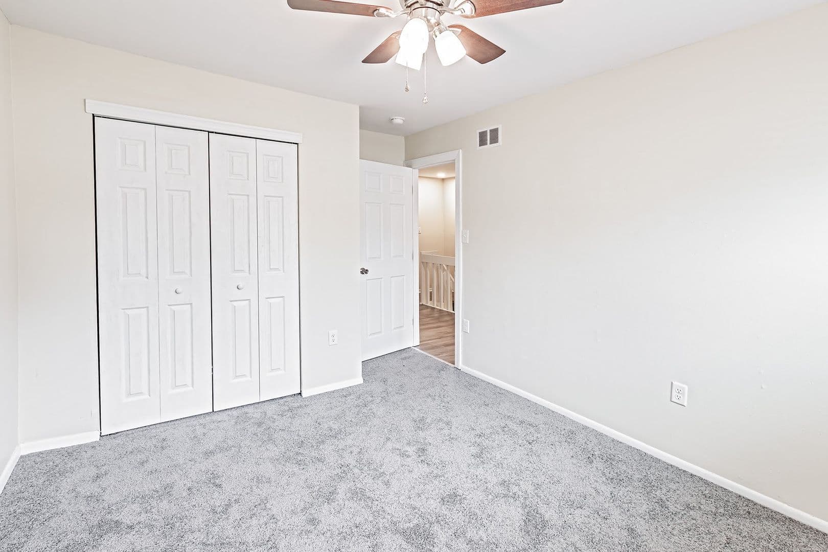 Newark House: 1206 Flanders Way