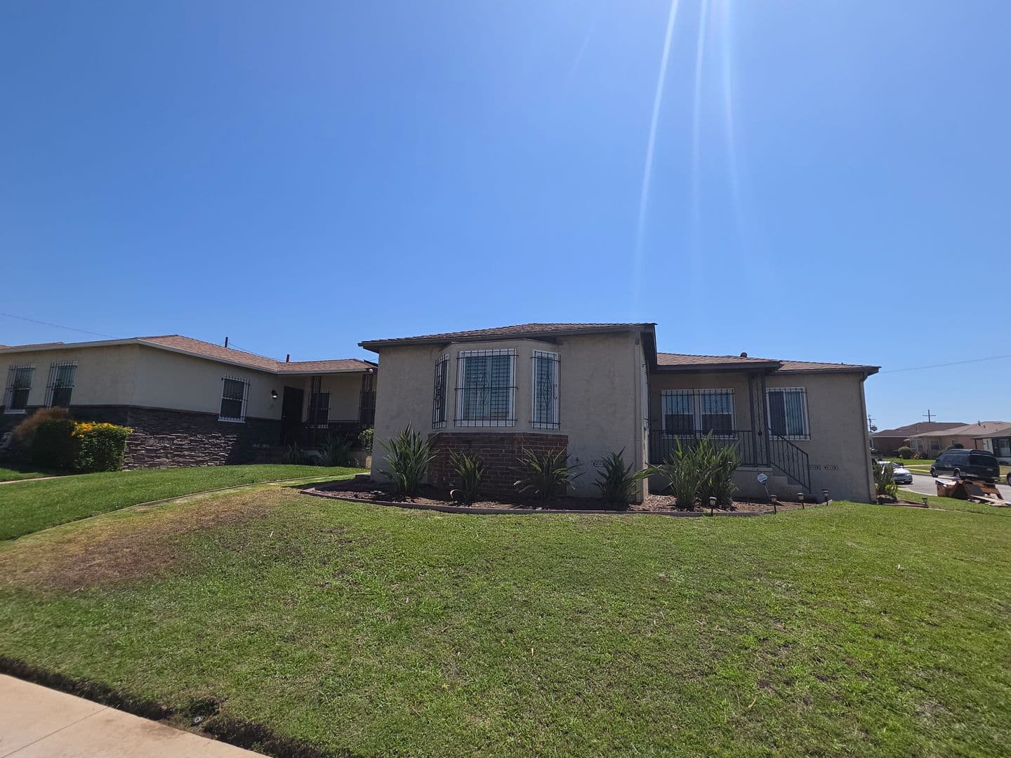 Los Angeles House: 2157 W 109th Pl
