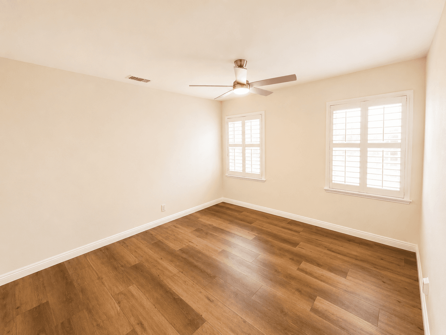Los Angeles House: 2157 W 109th Pl