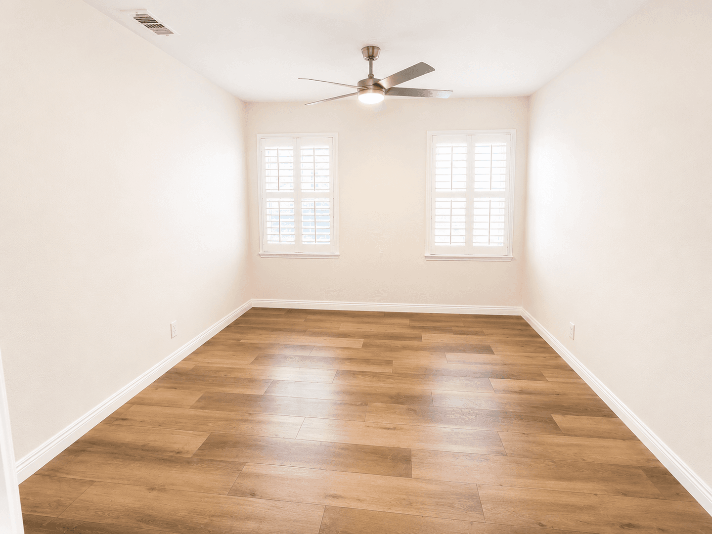 Los Angeles House: 2157 W 109th Pl