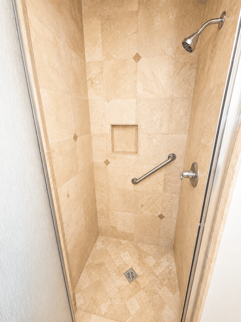 Los Angeles House: 2157 W 109th Pl