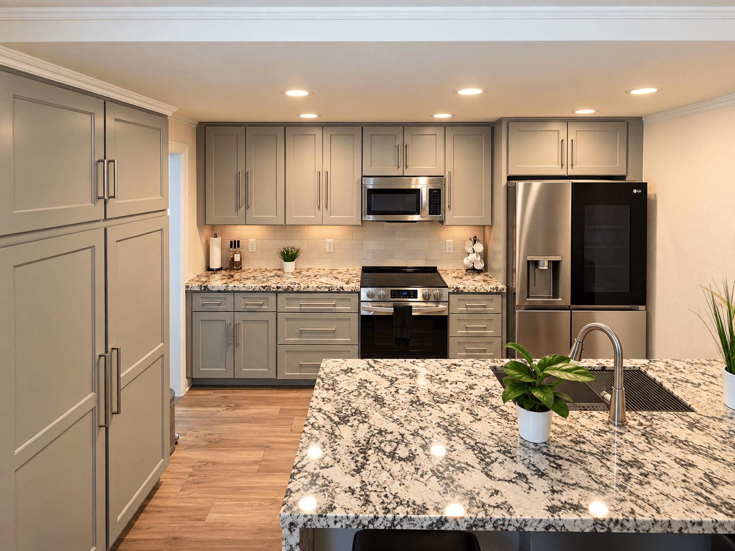 Rolling Hills Apartment: 15 Cresta Verde