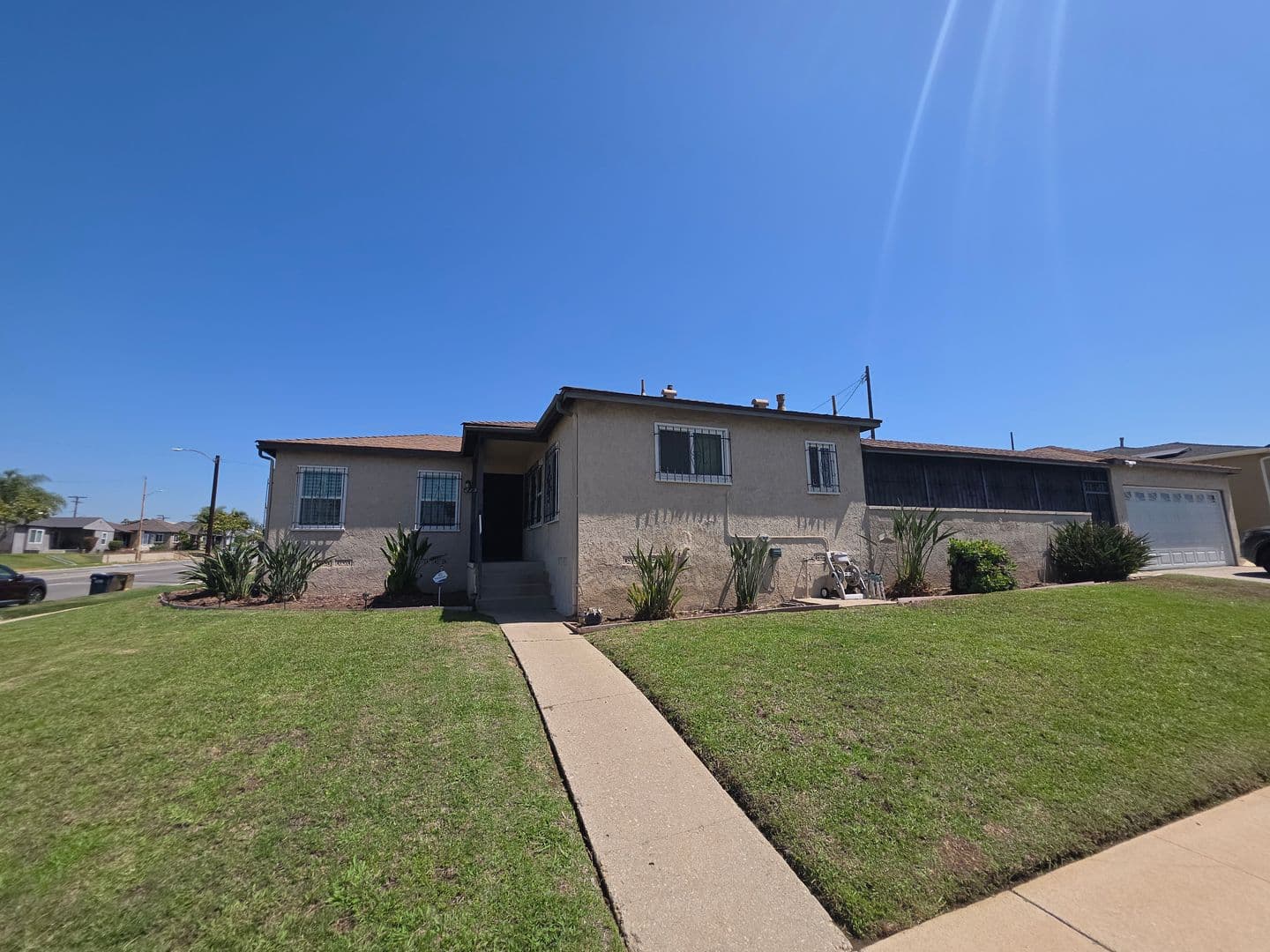Los Angeles House: 2157 W 109th Pl