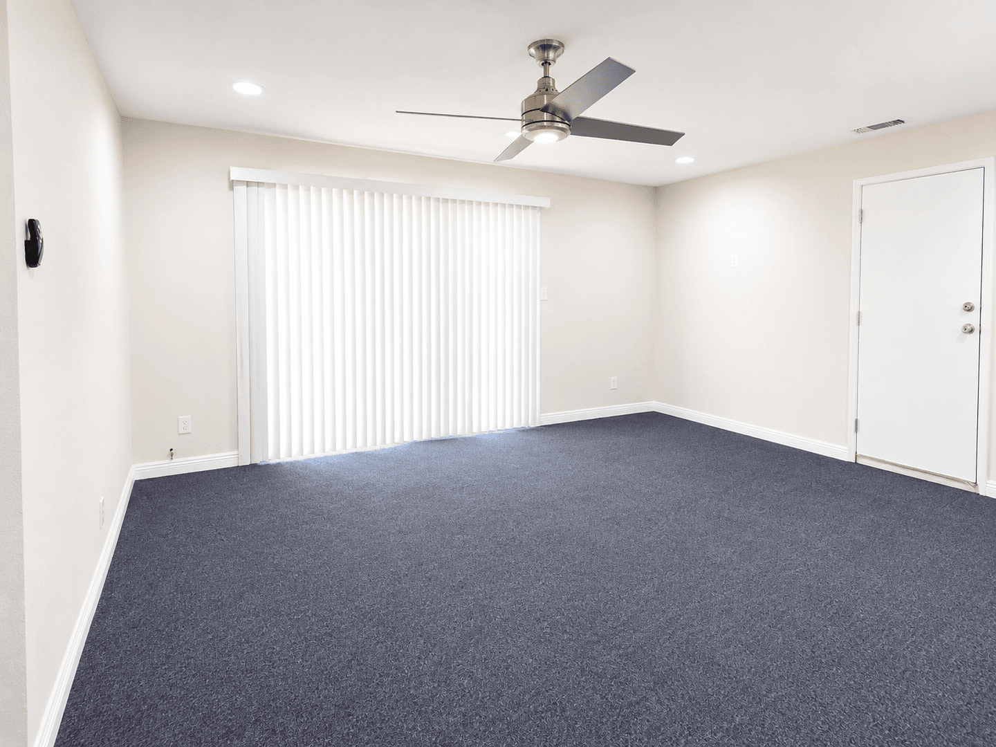 Los Angeles House: 2157 W 109th Pl