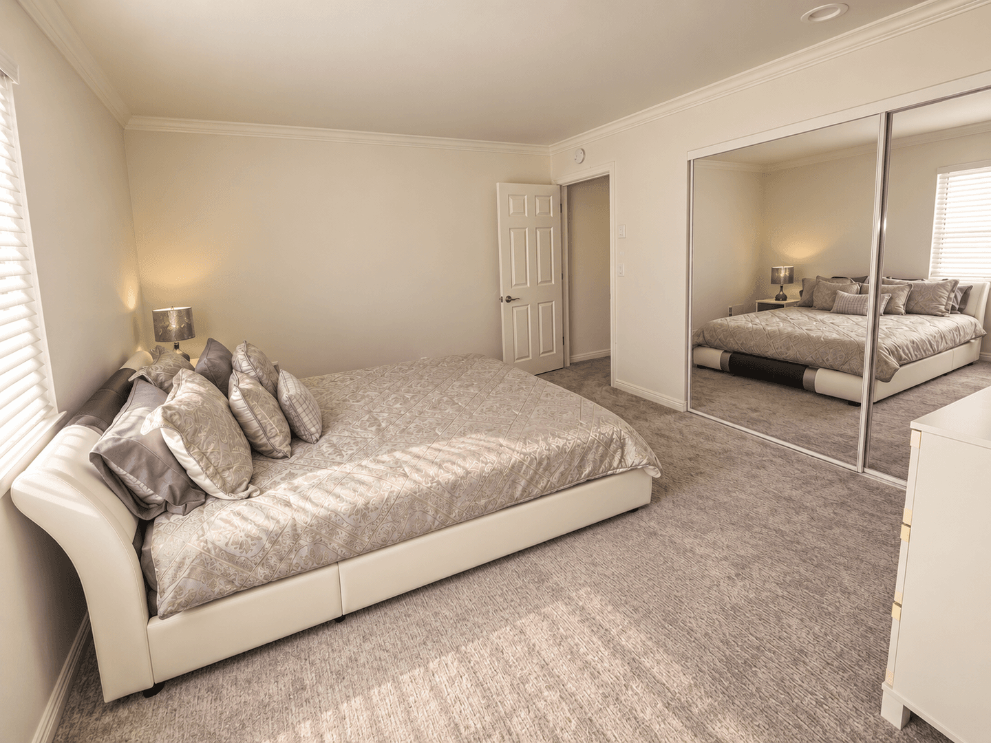 Rolling Hills Apartment: 15 Cresta Verde