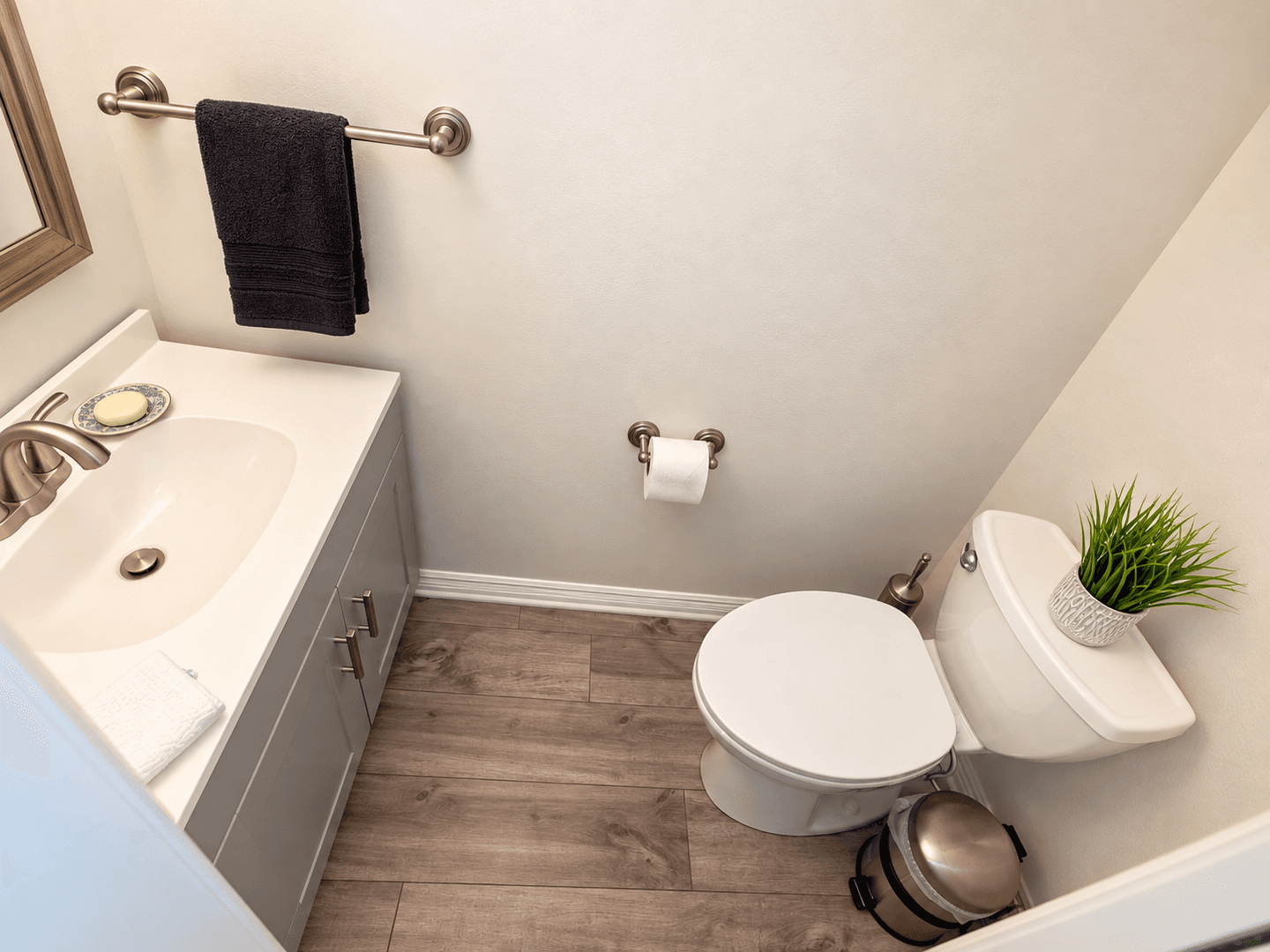 Rolling Hills Apartment: 15 Cresta Verde