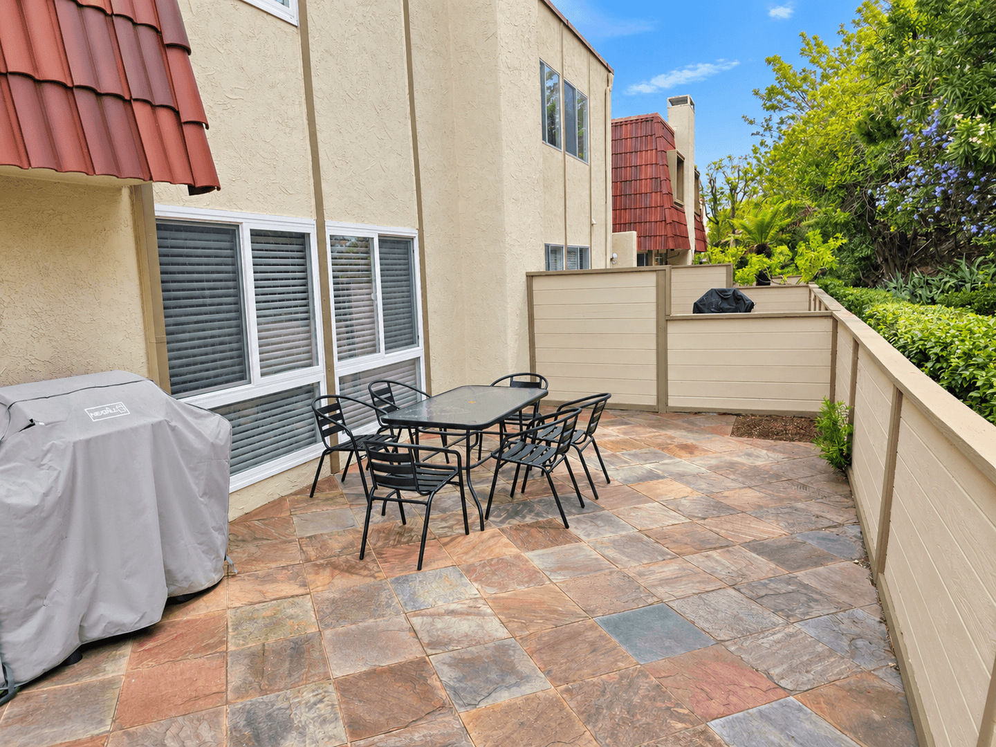 Rolling Hills Apartment: 15 Cresta Verde