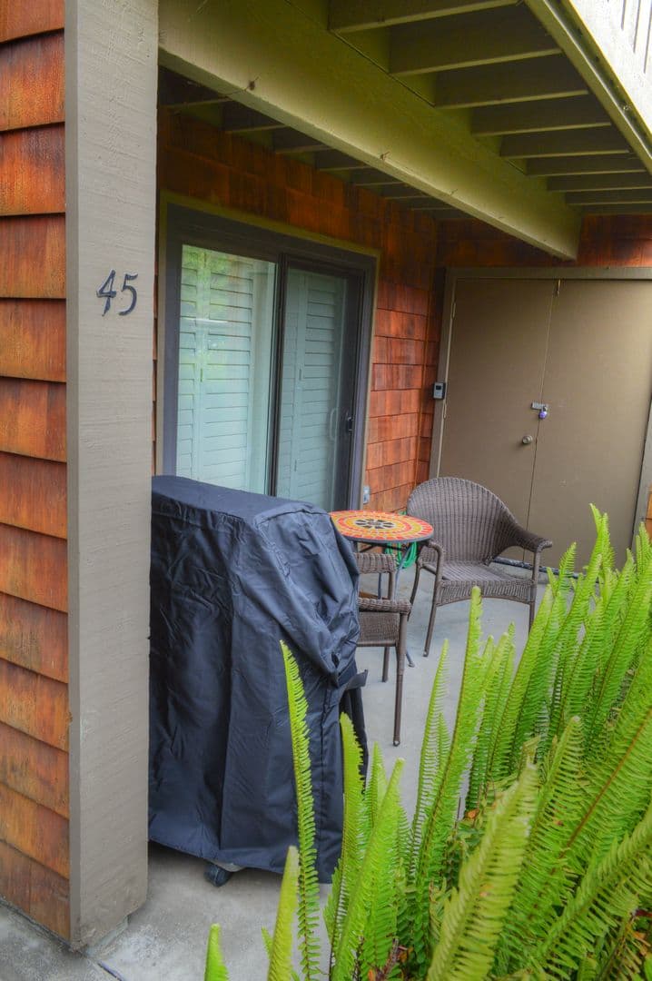 Dana Point Apartment: 33852 Del Obispo St.