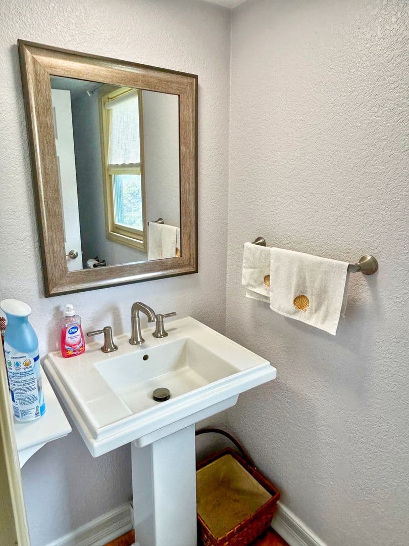 San Clemente House: 258 W Escalones, Unit F