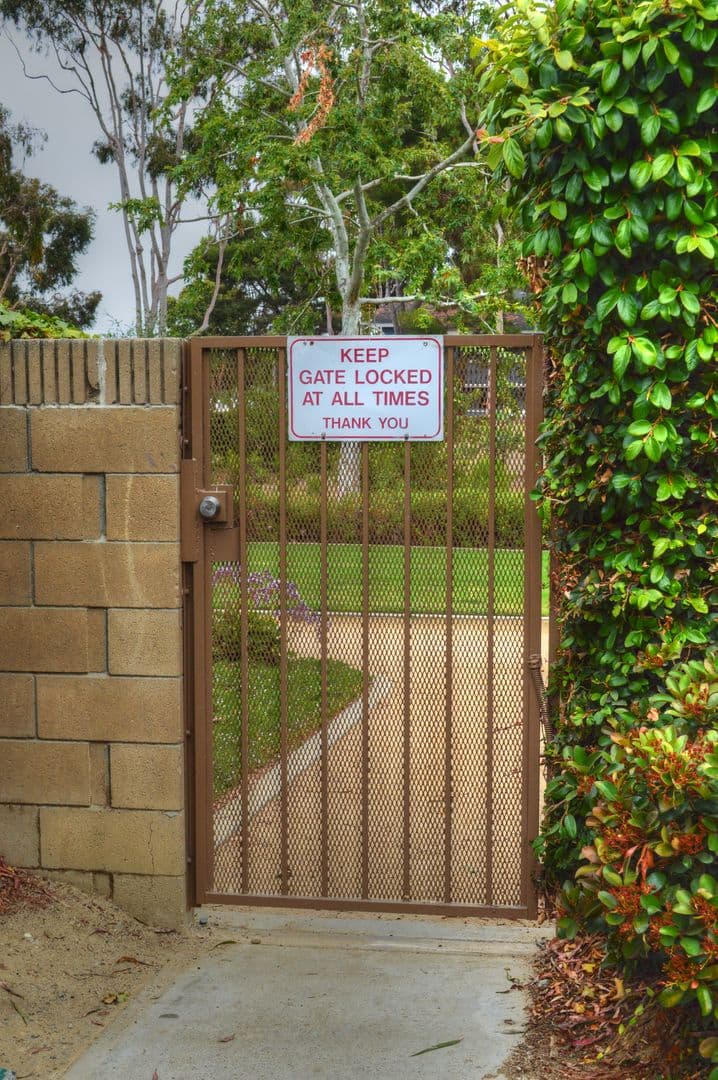 Dana Point Apartment: 33852 Del Obispo St.