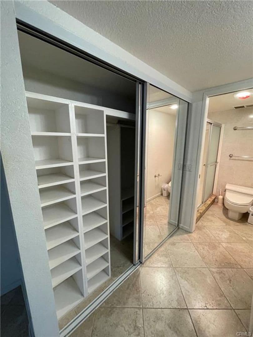 San Clemente Condo: 405 Avenida Granada, #404