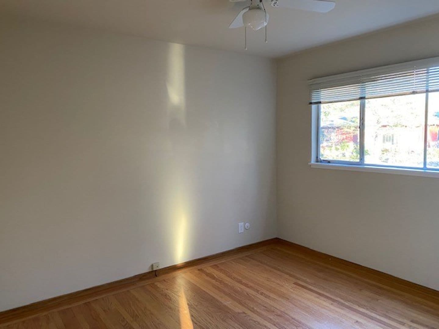 Menlo Park Apartment: 416 Waverley Street
