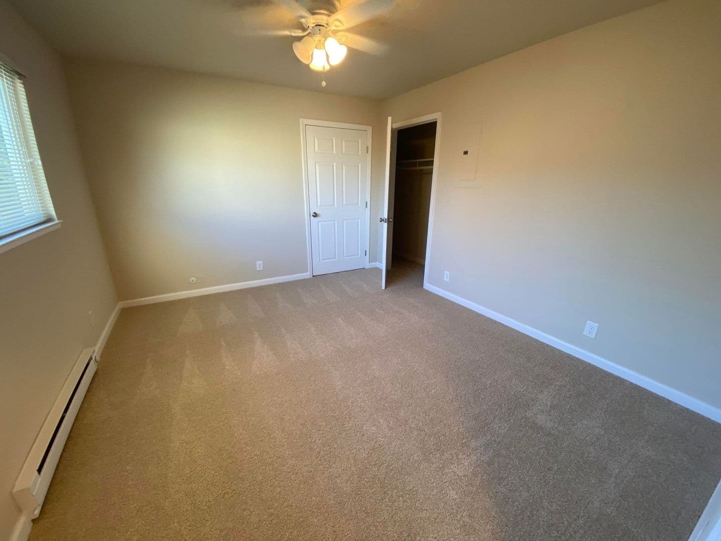 Redwood City Apartment: 1535 Hess Road