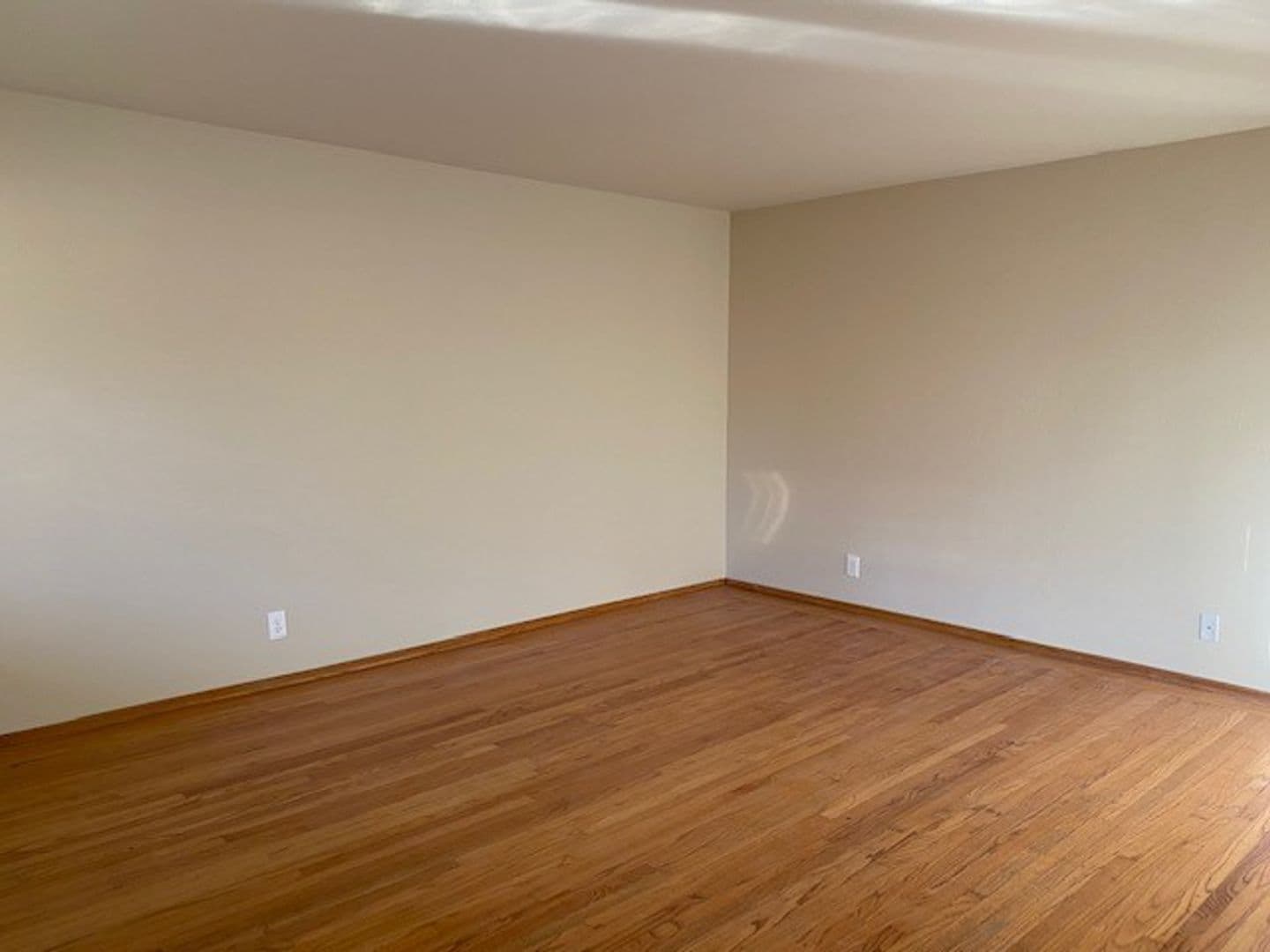 Menlo Park Apartment: 416 Waverley Street