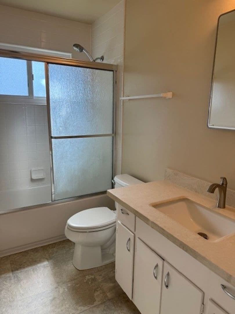 Menlo Park Apartment: 16 Kent Place