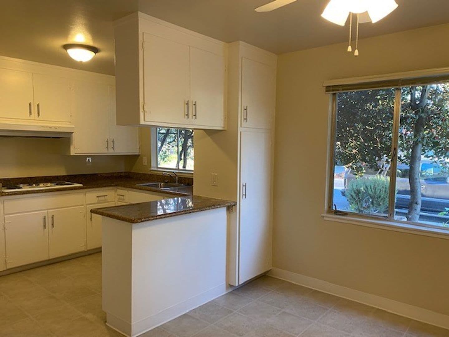 Menlo Park Apartment: 416 Waverley Street
