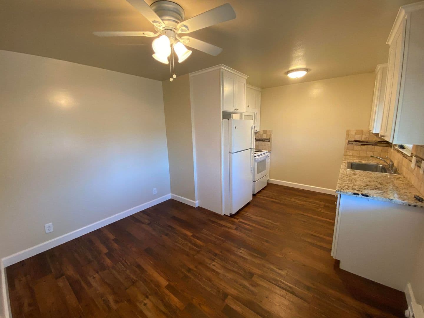 Redwood City Apartment: 1535 Hess Road